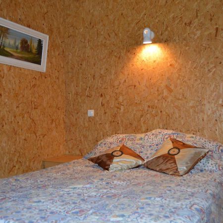 Chalet En Pleine Nature A Orsennes Avec Etang A Proximite, Ideal Pour 6 Personnes Et Animaux Admis - Fr-1-591-170 Luaran gambar