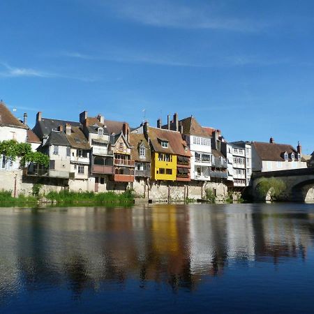 Chalet En Pleine Nature A Orsennes Avec Etang A Proximite, Ideal Pour 6 Personnes Et Animaux Admis - Fr-1-591-170 Luaran gambar