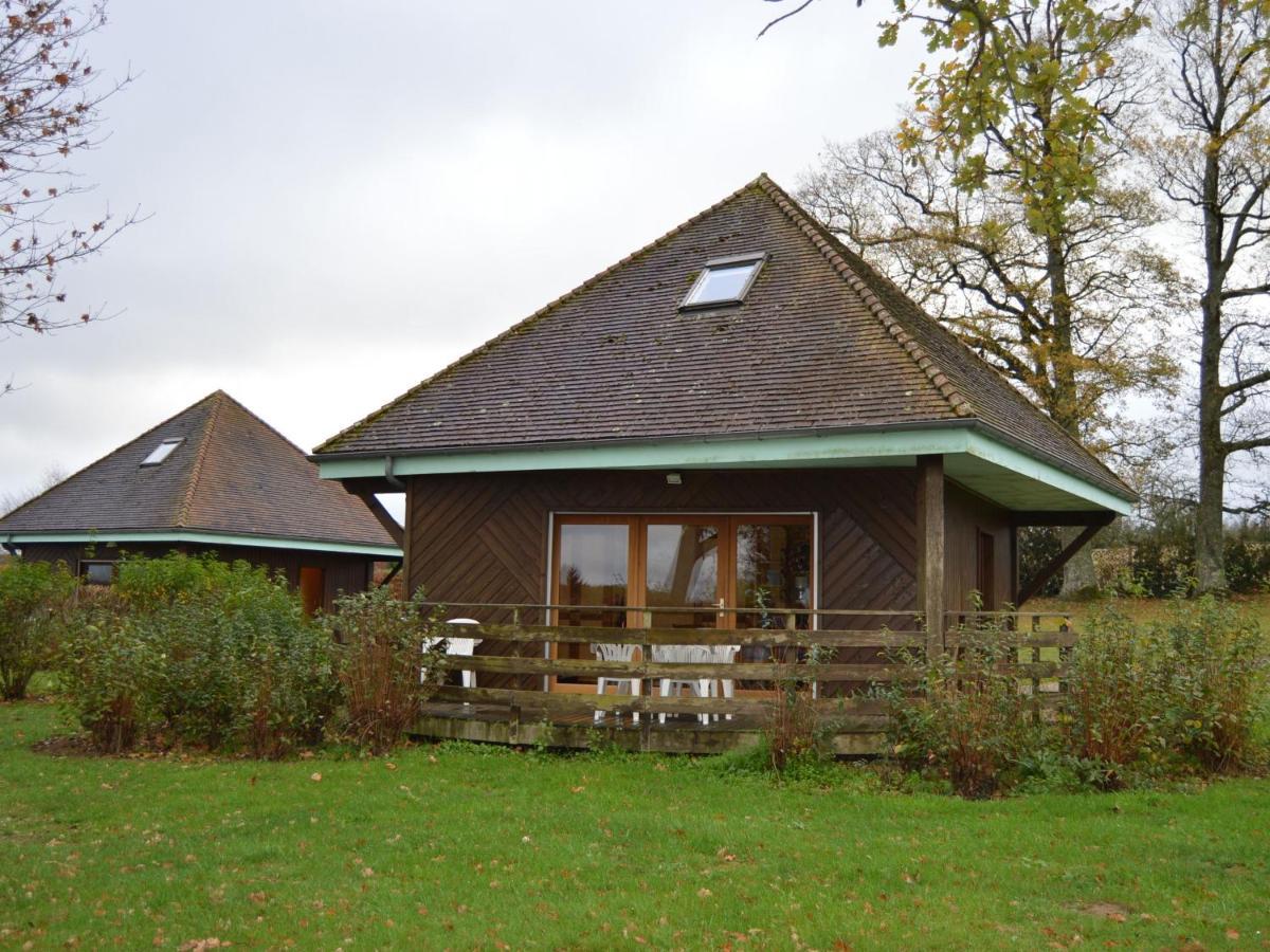 Chalet En Pleine Nature A Orsennes Avec Etang A Proximite, Ideal Pour 6 Personnes Et Animaux Admis - Fr-1-591-170 Luaran gambar